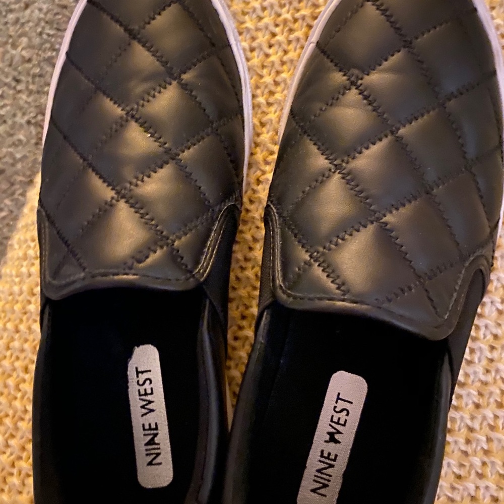 Nine West size 8.5 slip on’s